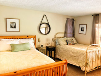 Example of a 2-Bed Bedroom at Stonesgate Garden Sober Living | Lakehouse Sober Living